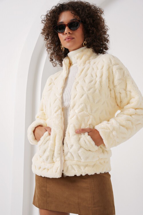 Merterium 55444 Fermuarlı Peluş Ceket - Ekru