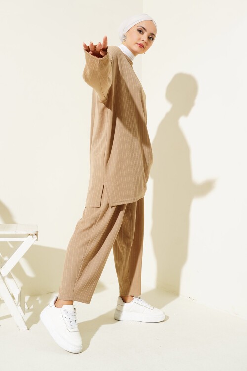 Merterium 6681 Bisiklet Yaka Tunik Pantolon İkili Takım - Bisküvi