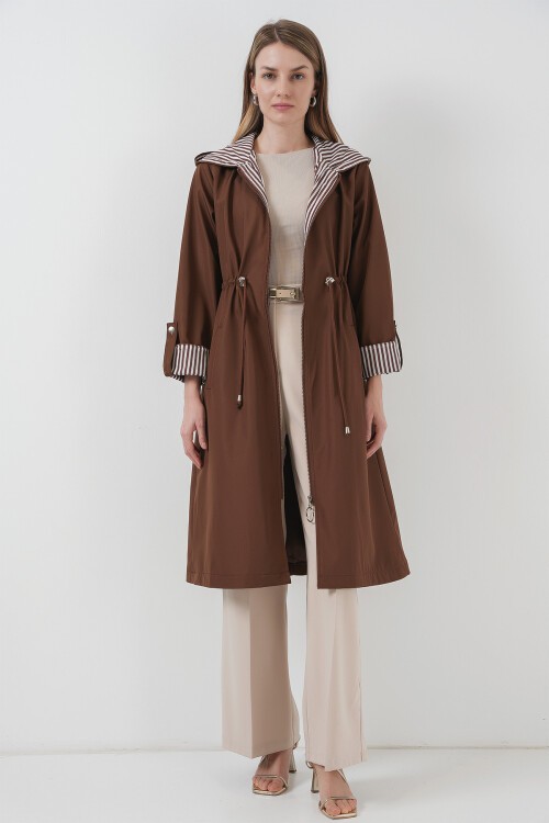 Merterium 9091 Beli Büzgülü Kapşonlu Trençkot - M. Kahverengi