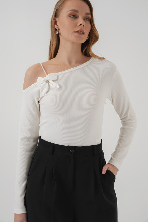 Merterium 927 Kayık Yaka Uzun Kol Bluz - Beyaz