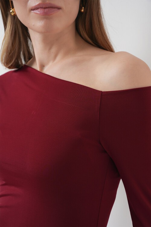 Merterium 937 Kayık Yaka Sandy Bluz - Bordo