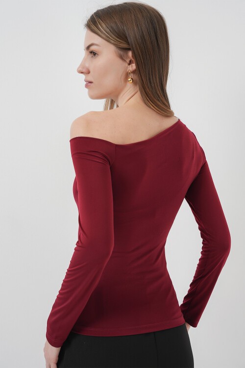 Merterium 937 Kayık Yaka Sandy Bluz - Bordo
