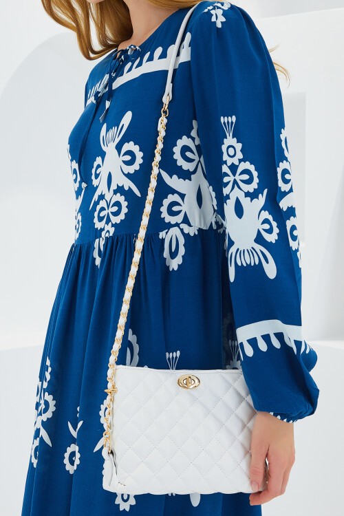 Merterium Kadın Beyaz Zincir Detay Askılı Omuz Çantası 010165