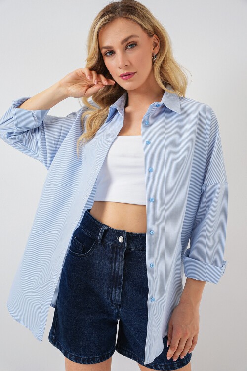 Merterium Kadın Çizgili Oversize Gömlek 20332 - Açık Mavi