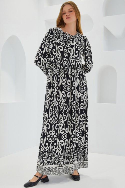 Merterium Kadın Siyah Ekru Desenli Uzun Viskon Elbise 1947