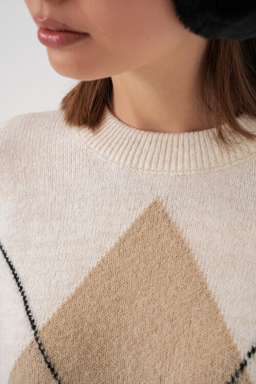 15895 Baklava Desenli Oversize Triko Kazak - Krem