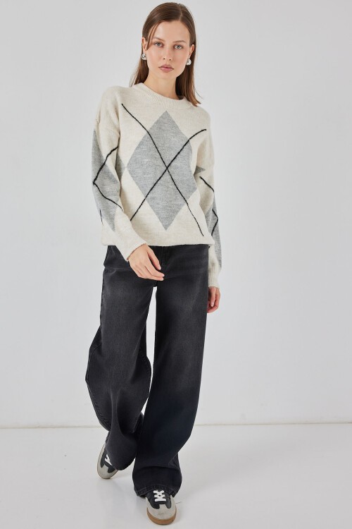 15895 Baklava Desenli Oversize Triko Kazak - M. Krem