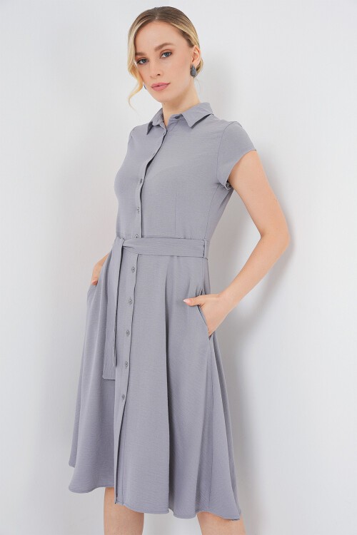 1677 Boydan Düğmeli Kuşaklı Elbise - Gri