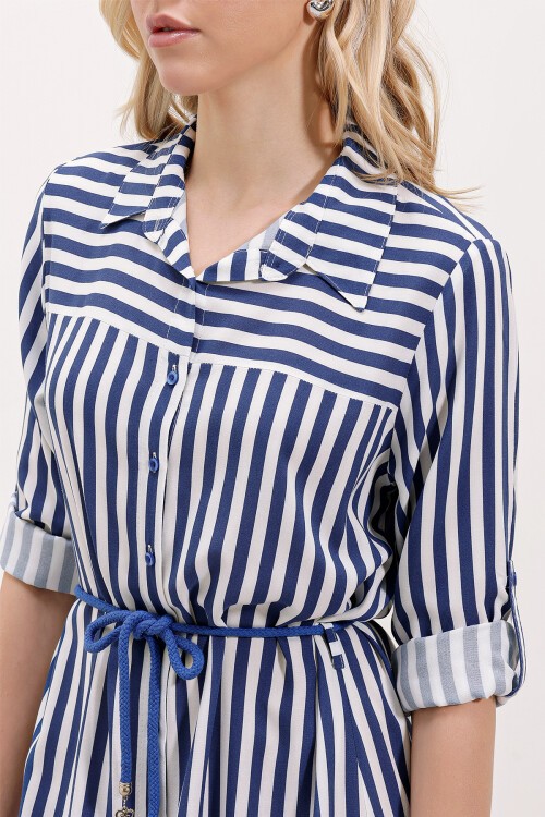 5629 Çizgili Kemerli Elbise - Mavi