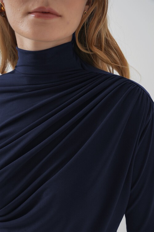 925 Büzgü Detaylı Sandy Bluz - Lacivert