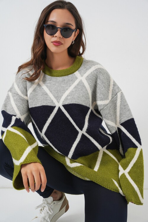 Kadın Baklava Desenli Oversize Uzun Kazak 15931 - E.Yeşil