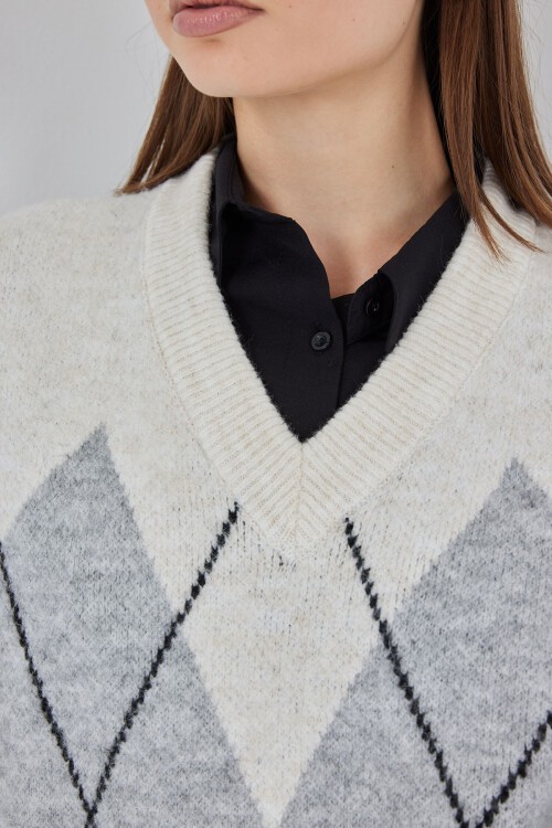 Kadın Baklava Desenli Süveter 15940 - Ekru