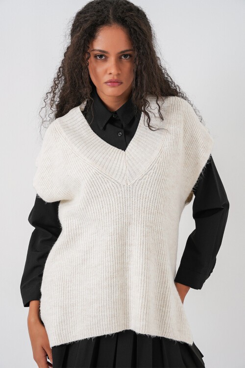 Kadın V Yaka Triko Süveter 15925 - Ekru