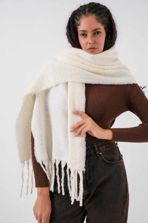 Kadın Yumuşak Dokulu Kalın Şal Atkı 15951 - Ekru