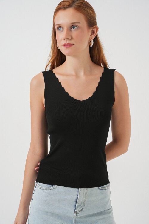 Kadın Zikzaklı V Yaka Bluz 15930 - Siyah