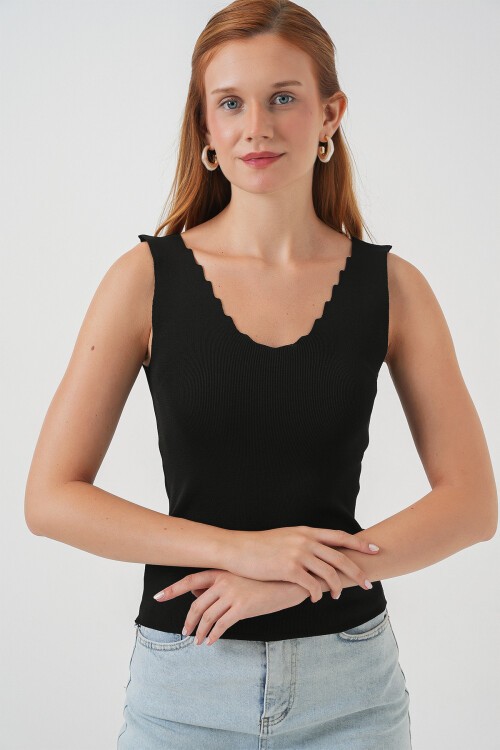 Kadın Zikzaklı V Yaka Bluz 15930 - Siyah