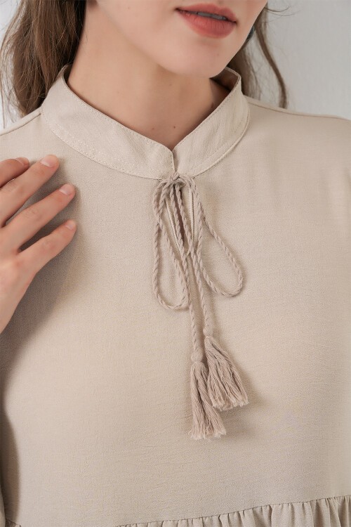 T1627 Yaka Bağcıklı Elbise - Taş