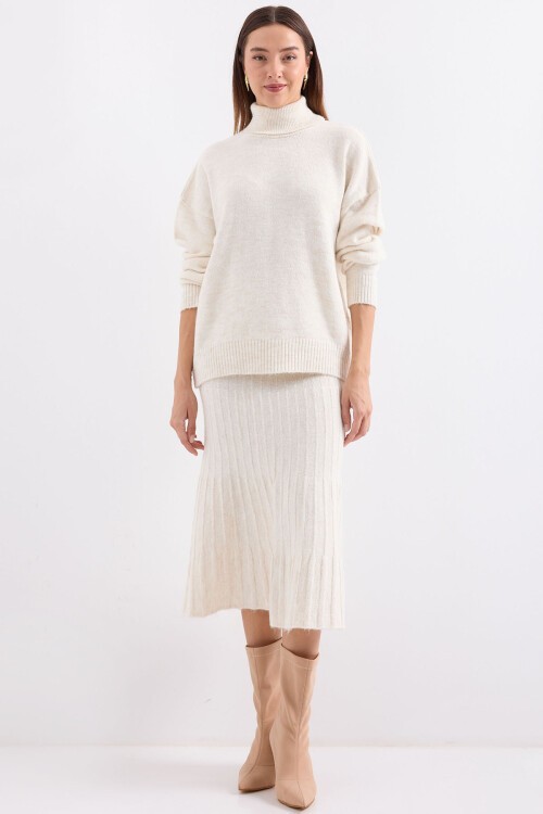 15892 Kazak Etek Triko İkili Takım - Ekru