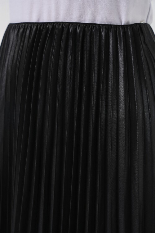 8009 Deri Görünümlü Piliseli Etek - Siyah