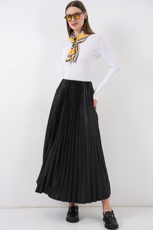 8009 Deri Görünümlü Piliseli Etek - Siyah