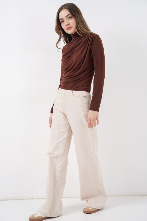 925 Büzgü Detaylı Sandy Bluz - A.Kahve