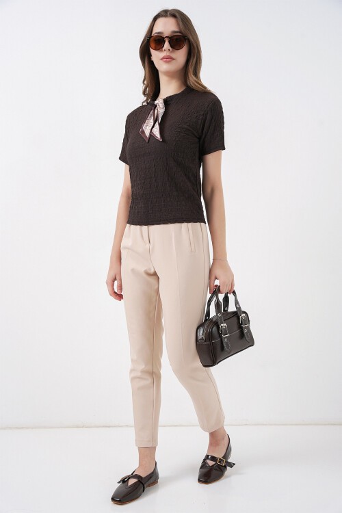 Kadın Kısa Kol Fularlı Örme Bluz 981 - Kahverengi