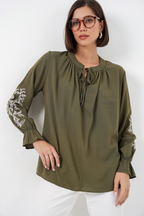 Kadın Nakışlı Örme Bluz 941 - Haki