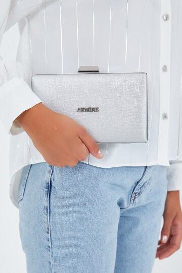 Merterium Armine Kadın Parlak Gümüş Abiye Clutch Çanta 010155