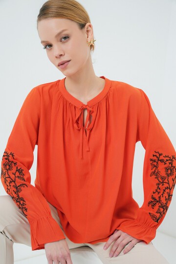 Merterium Kadın Nakışlı Örme Bluz 941 - Turuncu