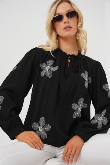 Merterium Kadın Uzun Kol Nakışlı Örme Bluz 951 - Siyah