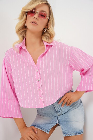 Merterium Kadın Çizgili Oversize Kısa Gömlek 20326 - Pembe