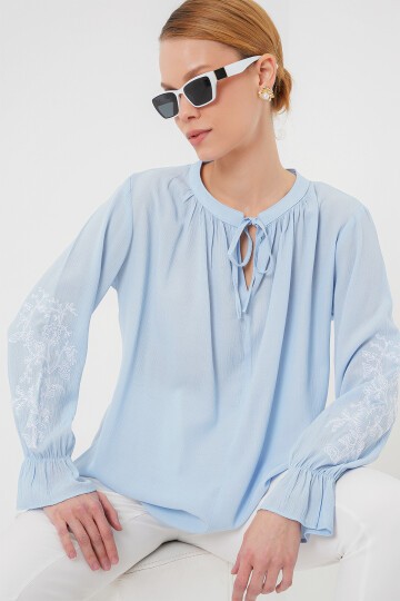 Merterium Kadın Nakışlı Örme Bluz 941 - Mavi