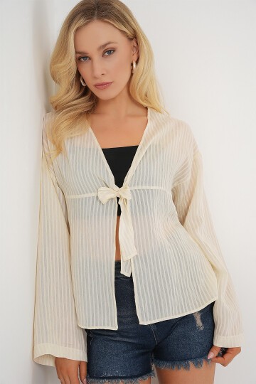 Merterium Kadın Önü Bağcıklı Bluz 952 - Krem