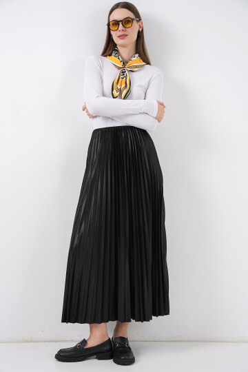 8009 Deri Görünümlü Piliseli Etek - Siyah