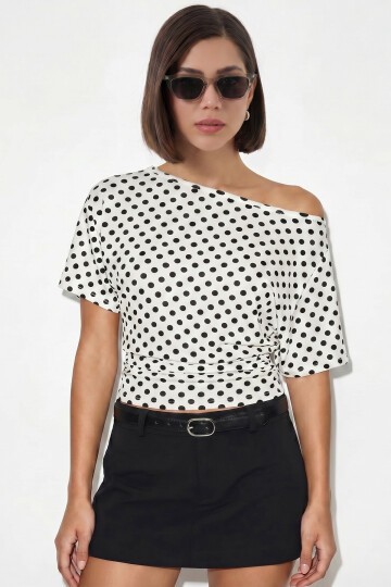 Kadın Oversize Puantiyeli Bluz 40020 - Beyaz