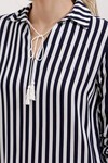 Merterium 5613 Yaka Bağcıklı Çizgili Tunik - Lacivert