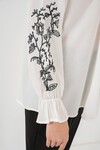 Merterium Kadın Nakışlı Örme Bluz 941 - Beyaz