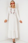 Merterium Kadın Nakışlı Uzun Tesettür Elbise 2550 - Beyaz