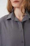 Merterium Kadın Gri Düz Oversize Uzun Basic Gömlek 3900