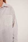 Kadın Beyaz Siyah Çizgili Oversize Keten Gömlek 20252