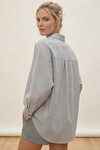Kadın Siyah Beyaz Oversize Çizgili Gömlek 3900